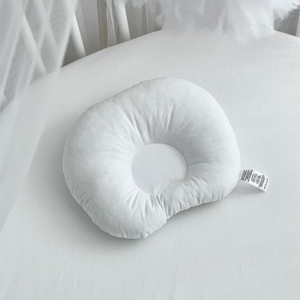 sleeping-pillow-white-MAXBAMB7006-ingvart-1