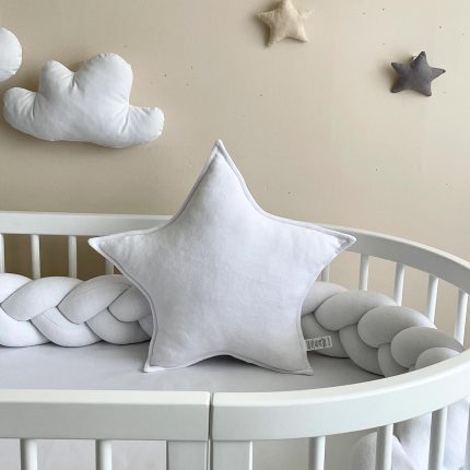white-star-velvet-pillow-MAXWH6005-ingvart-1